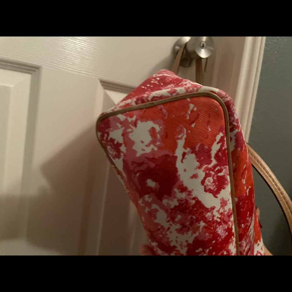 Coach tote in GUC - Picture 9 of 9